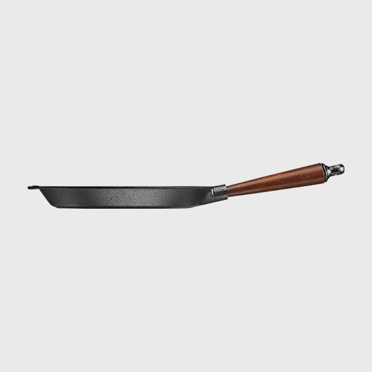 Skeppshult Fry pan 28 cm with Swedish walnut wood handle 0280 T